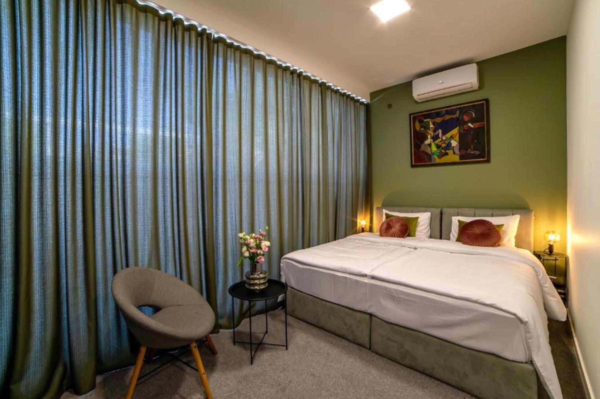 Benefice Hotel เยเรวาน ภายนอก รูปภาพ